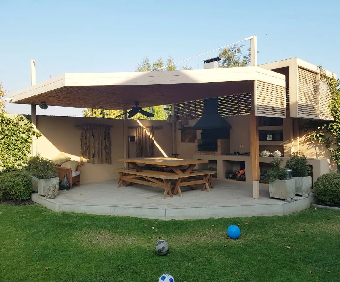 Quincho con pérgola de madera, Calle El Tucuquere, Santuario del Valle, foto 2