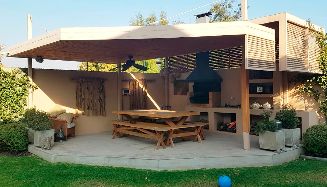 Quincho con pérgola de madera, Calle El Tucuquere, Santuario del Valle, foto 3